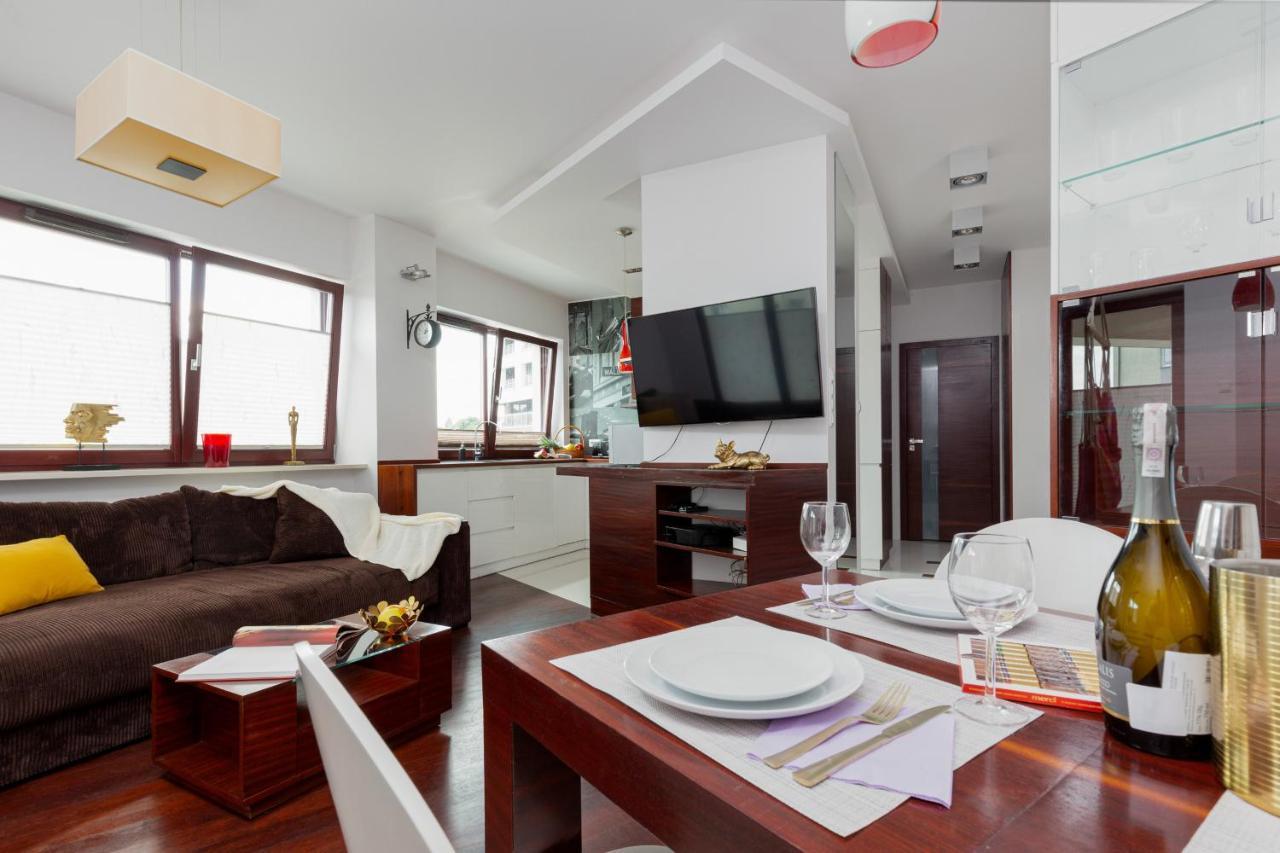 Spacious Suite With A Hammock And Terrace By Renters Prestige 바르샤바 외부 사진