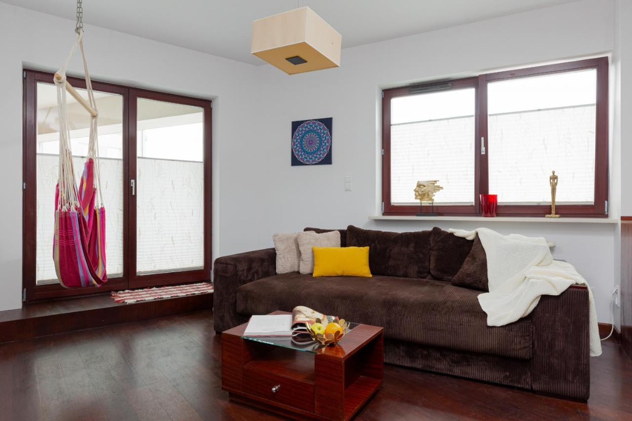 Spacious Suite With A Hammock And Terrace By Renters Prestige 바르샤바 외부 사진