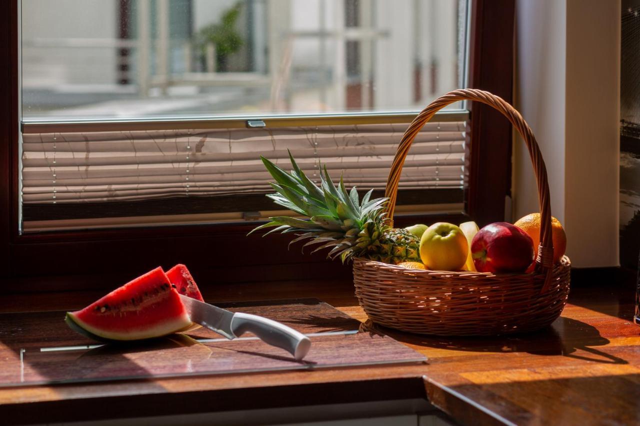 Spacious Suite With A Hammock And Terrace By Renters Prestige 바르샤바 외부 사진
